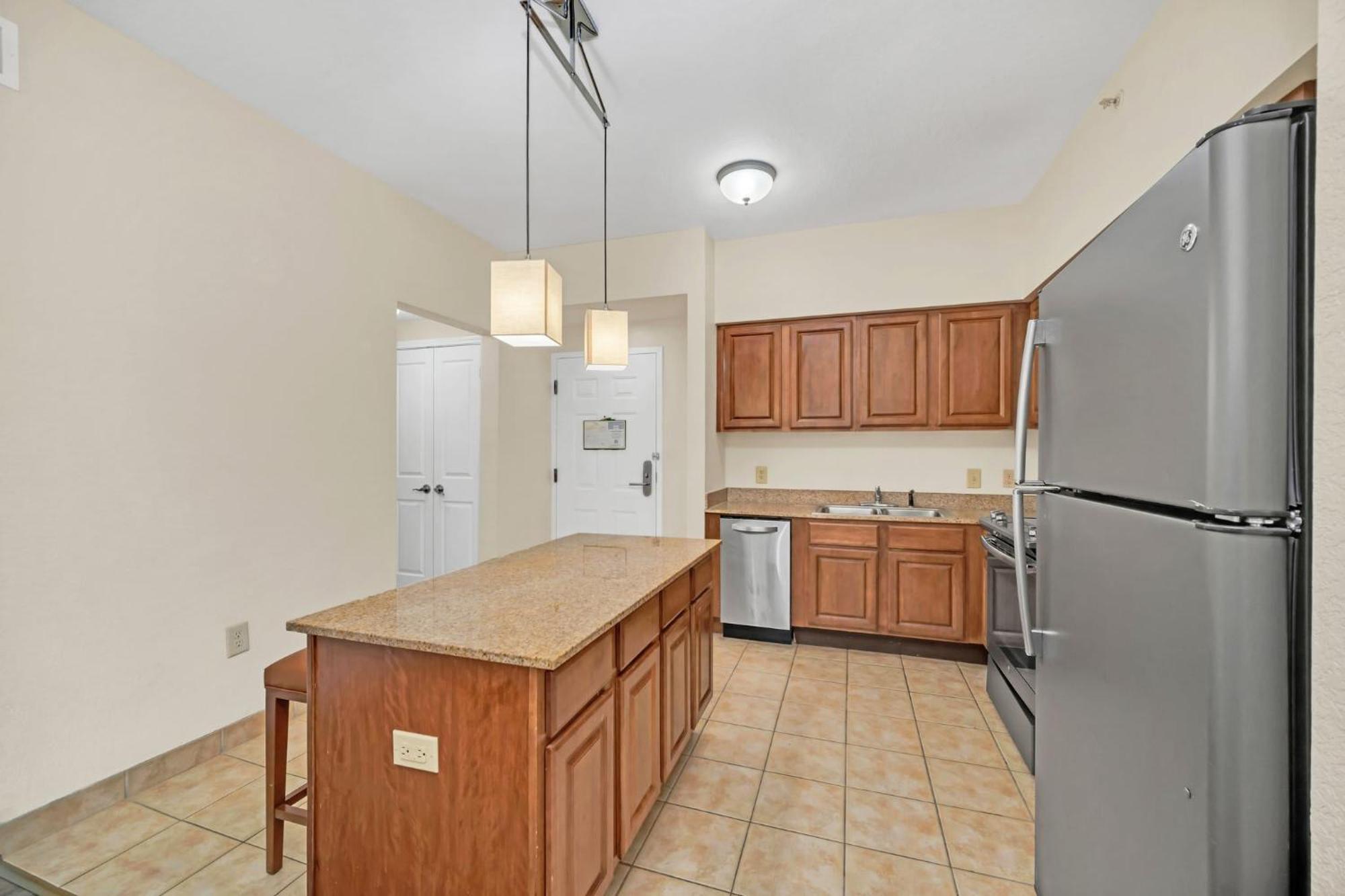 Getaway At Floridays Apartment *